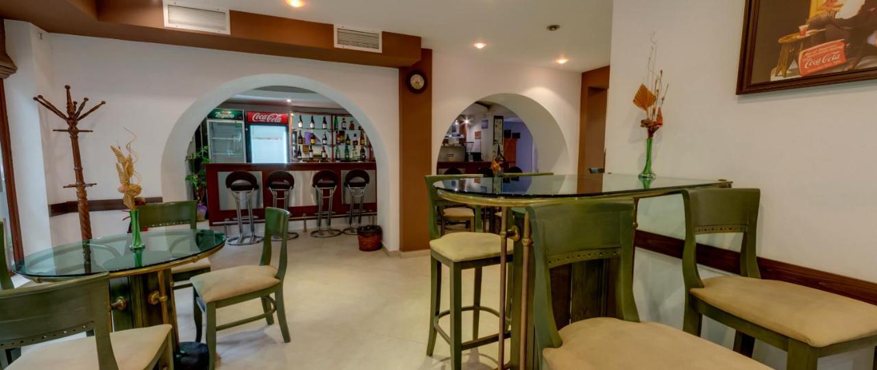 Balkan Hotel Чифлик Экстерьер фото