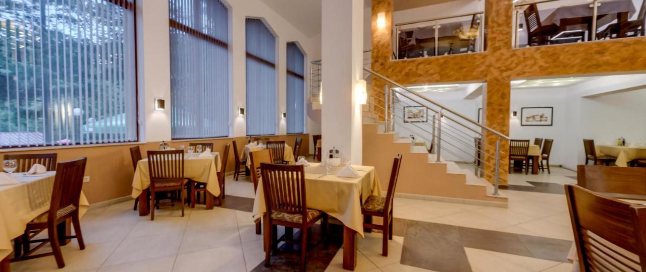 Balkan Hotel Чифлик Экстерьер фото