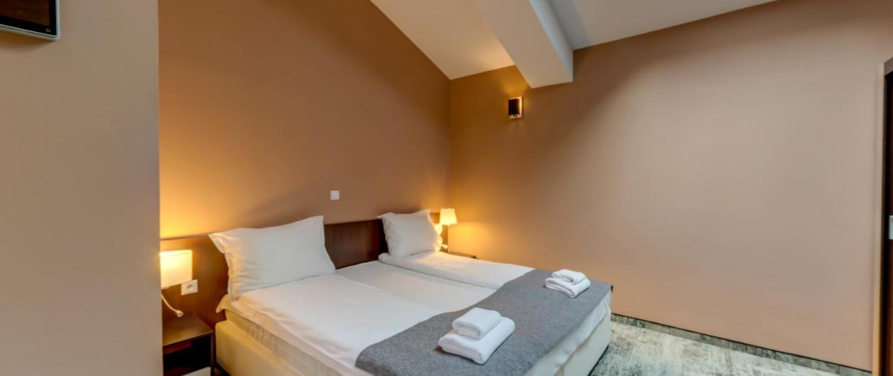 Balkan Hotel Чифлик Экстерьер фото