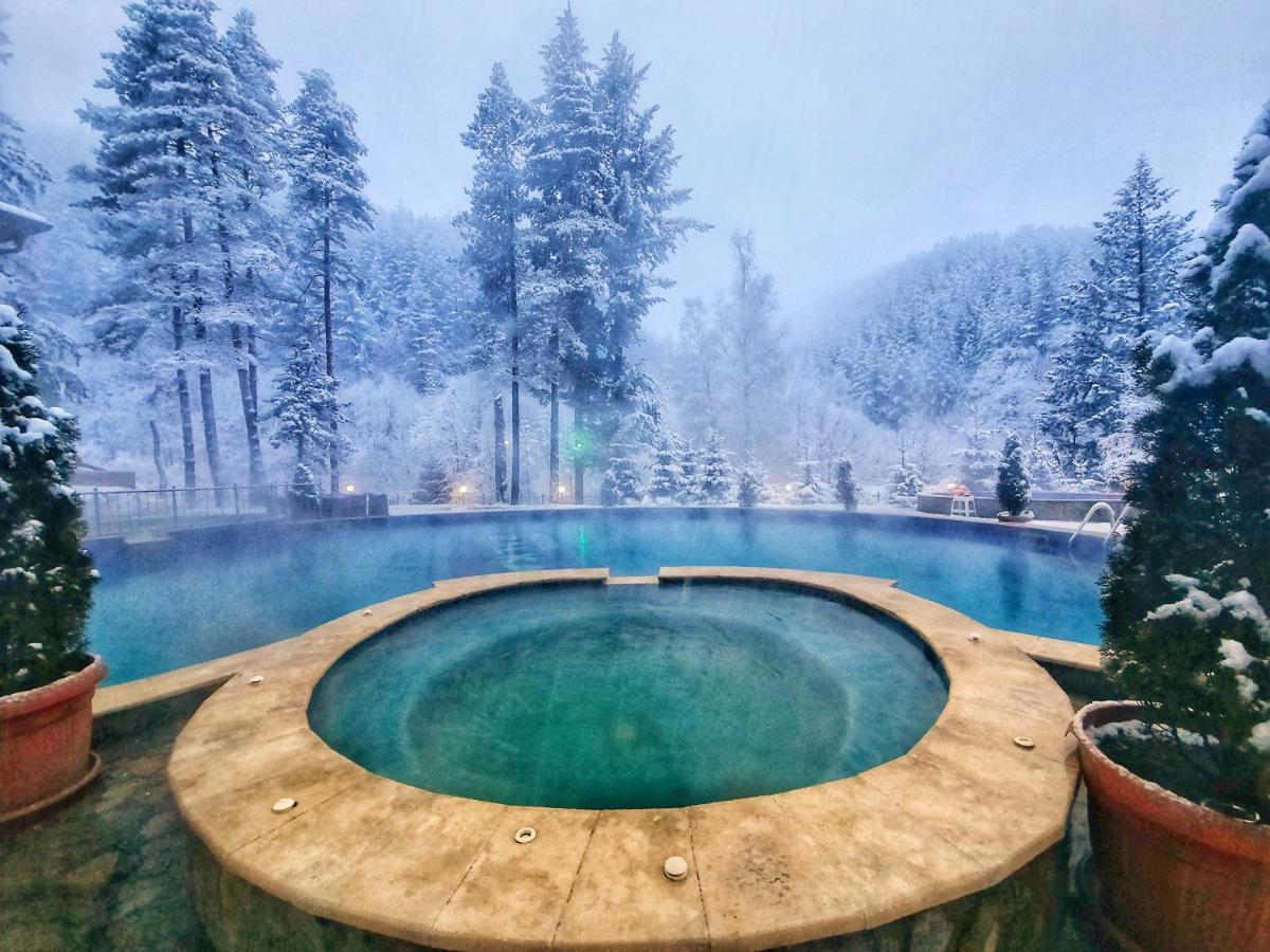 Balkan Hotel Чифлик Экстерьер фото