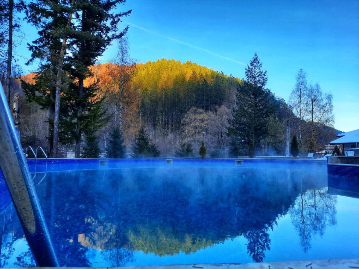 Balkan Hotel Чифлик Экстерьер фото