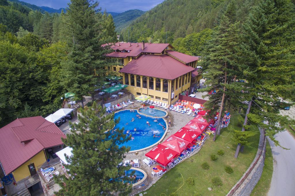 Balkan Hotel Чифлик Экстерьер фото